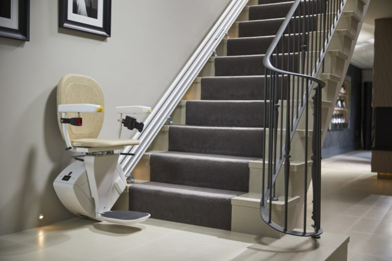 Cardinal indoor straight stairlift
